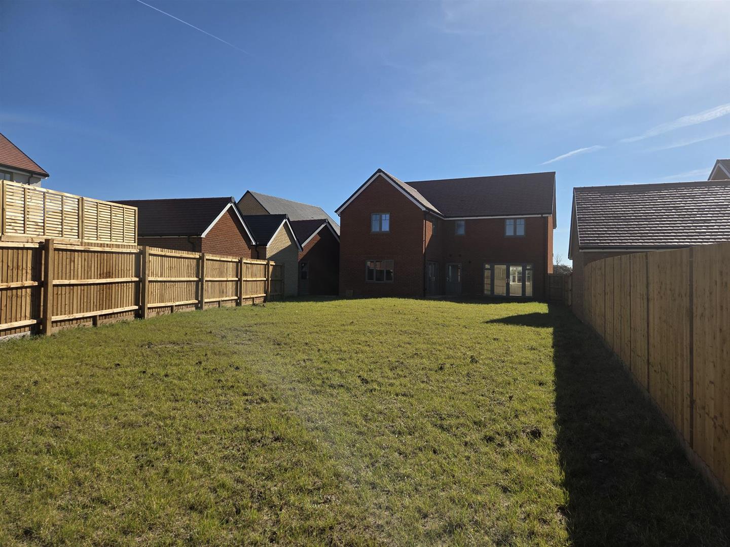 5 bed property in Skylark View, Biggleswade